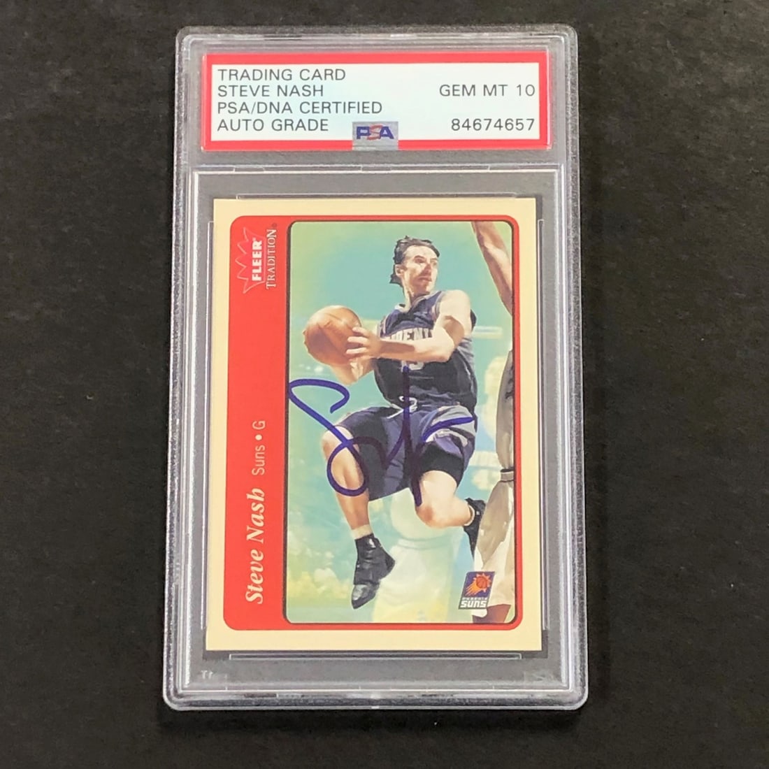 2004-05 Fleer Tradition #129 Steve Nash Signed Card PSA Authenticated Suns: 2004-05 Fleer Tradition #129 Steve Nash Signed Card PSA Authenticated Suns This 2004-05 Fleer Tradition #129 sports trading card features the signature of NBA superstar Steve Nash, who is renowned for