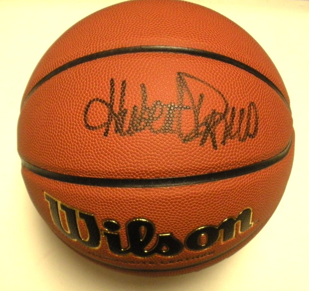 Signed Tar Heels Basketball Hubert Davis Beckett COA (1 of 2)