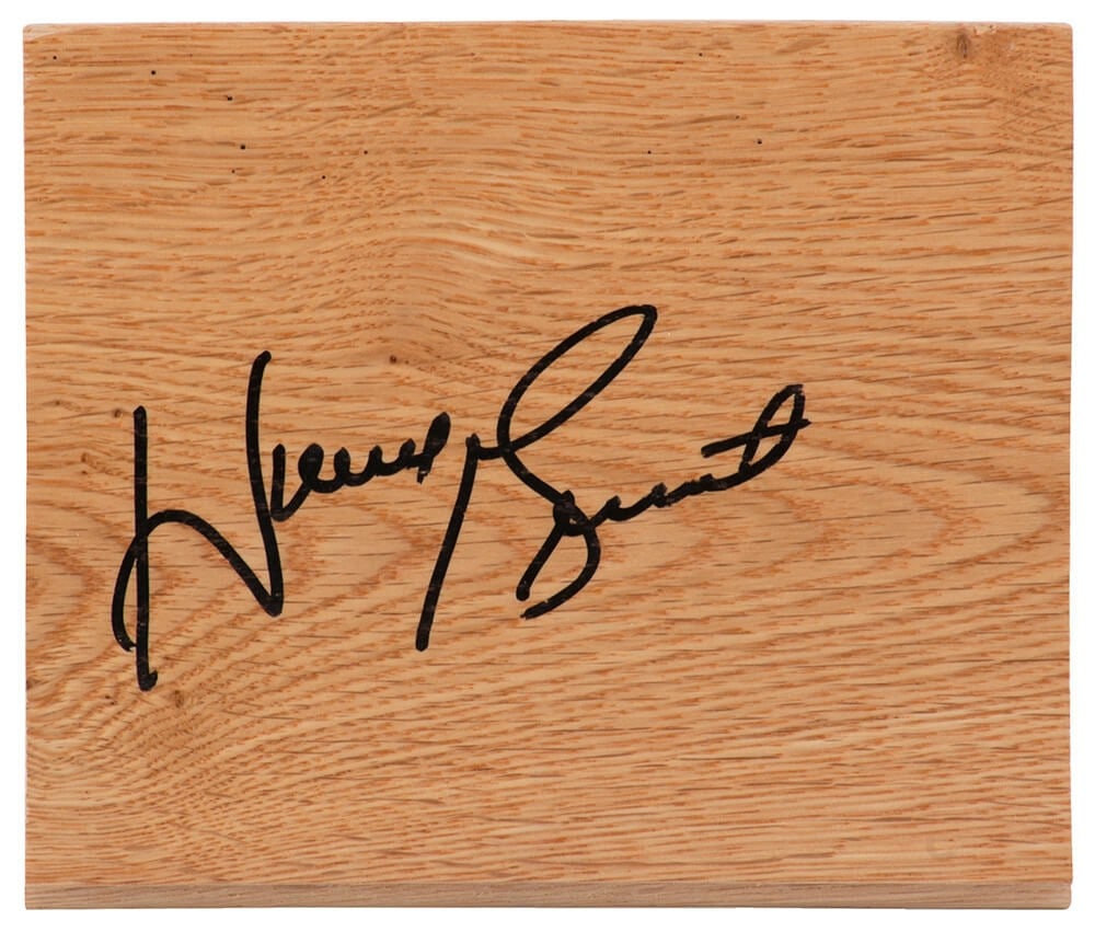 Horace Grant Autographed Chicago Bulls 5x6 Inch Hardwood Floor with COA: Horace Grant Autographed Chicago Bulls 5x6 Inch Hardwood Floor with COA This is a 5x6 inch wood floor piece signed by Horace Grant of the Chicago Bulls. The autograph is authenticated with a generic c
