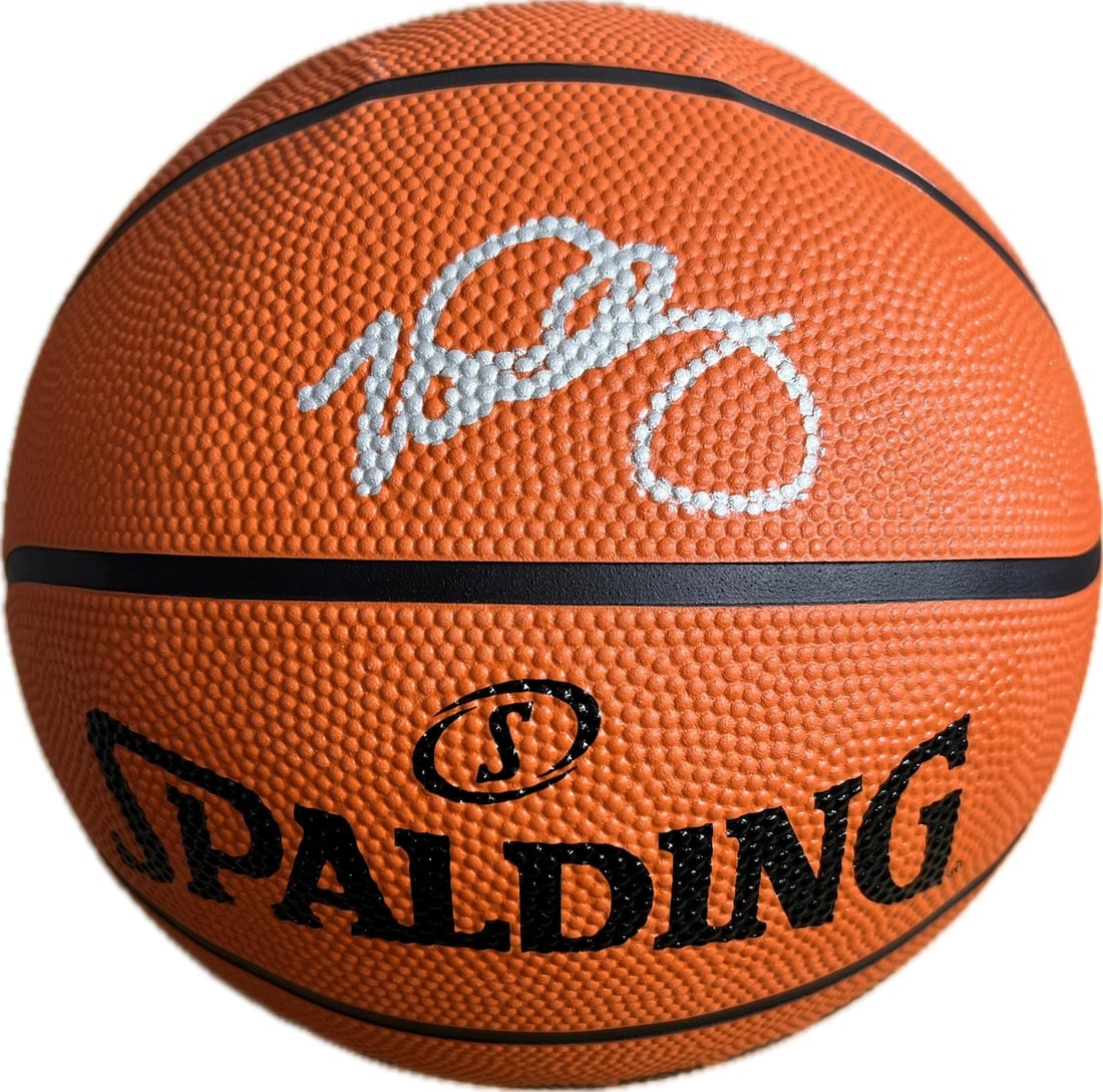 PSA DNA authenticated Spalding basketball signed by Mike Dunleavy: PSA DNA authenticated Spalding basketball signed by Mike Dunleavy This is an original Spalding basketball autographed by Mike Dunleavy of the Golden State Warriors. The signature has been authenticate