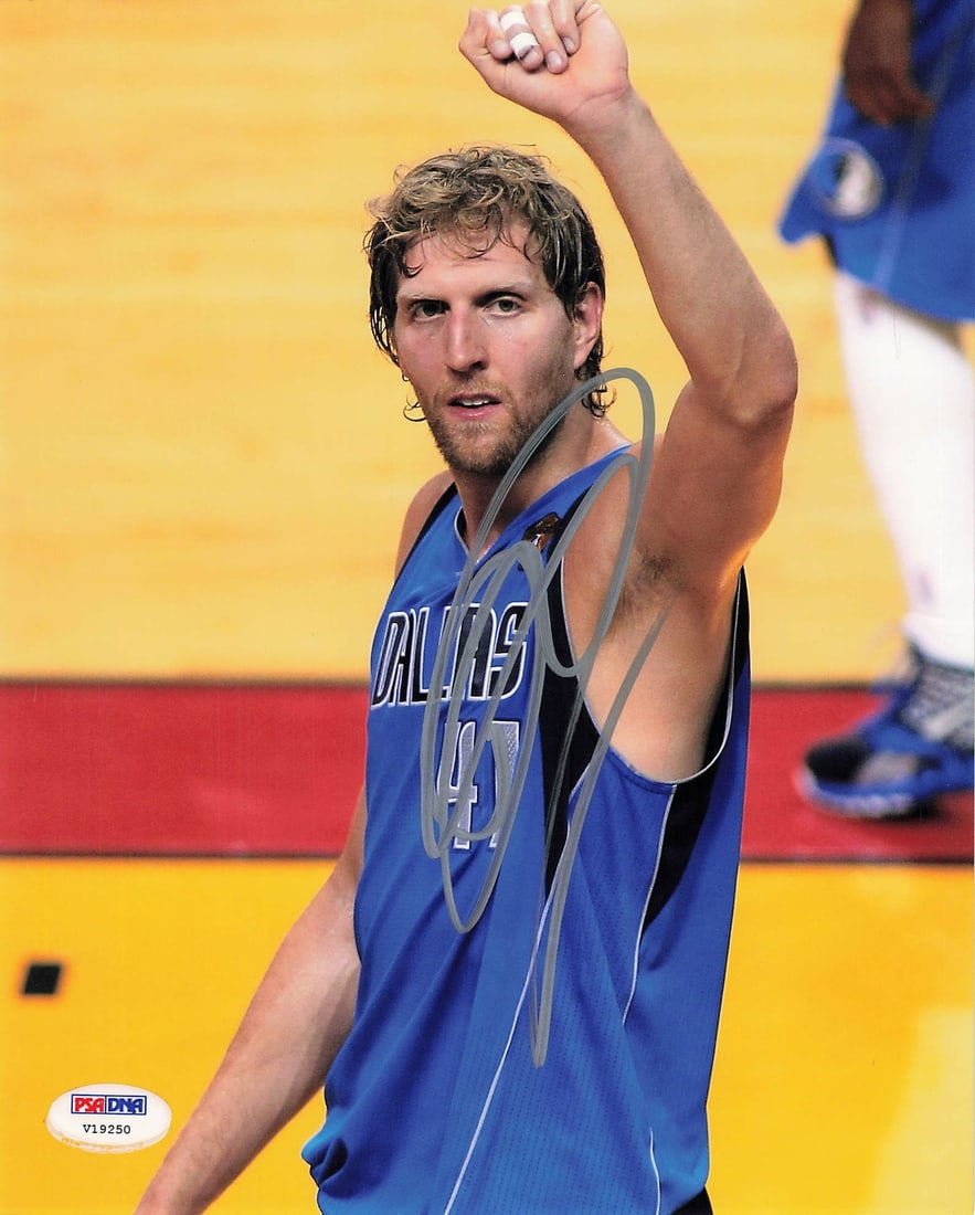 Dirk Nowitzki Autographed 8x10 Photo PSA/DNA Dallas Mavericks (1 of 1)