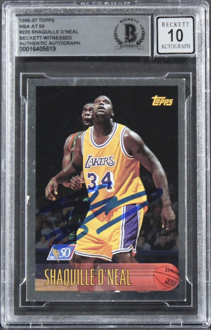 Shaquille O'Neal Signed 1996 Topps NBA Card Gem Mint 10 Beckett: Shaquille O'Neal Signed 1996 Topps NBA Card Gem Mint 10 Beckett This 1996 Topps NBA At 50 #220 card features a stunning autograph from basketball legend Shaquille O'Neal, a key player of the Los Angel