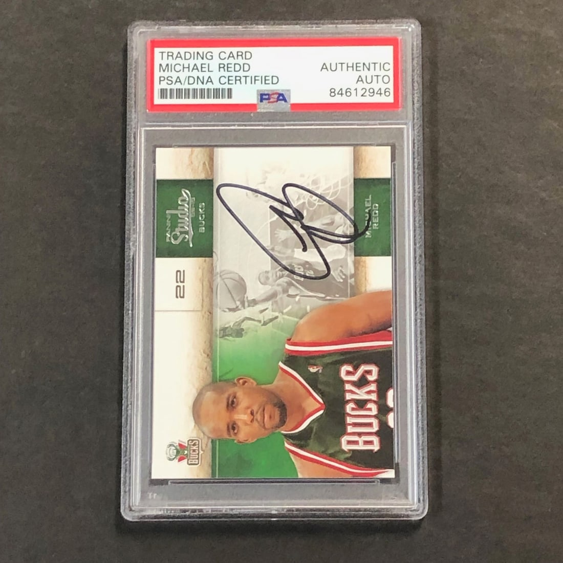2010 Panini Studio #88 Michael Redd Signed Card PSA/DNA Encapsulated: 2010 Panini Studio #88 Michael Redd Signed Card PSA/DNA Encapsulated This is a 2010 Panini Studio #88 basketball card, personally signed by Michael Redd. The autograph has been authenticated by expert