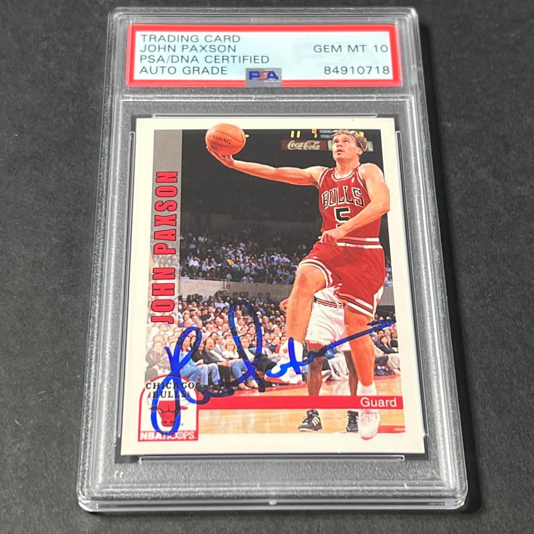 1992-93 NBA Hoops #32 John Paxson Signed Card PSA/DNA Authenticated Bulls (1 of 2)