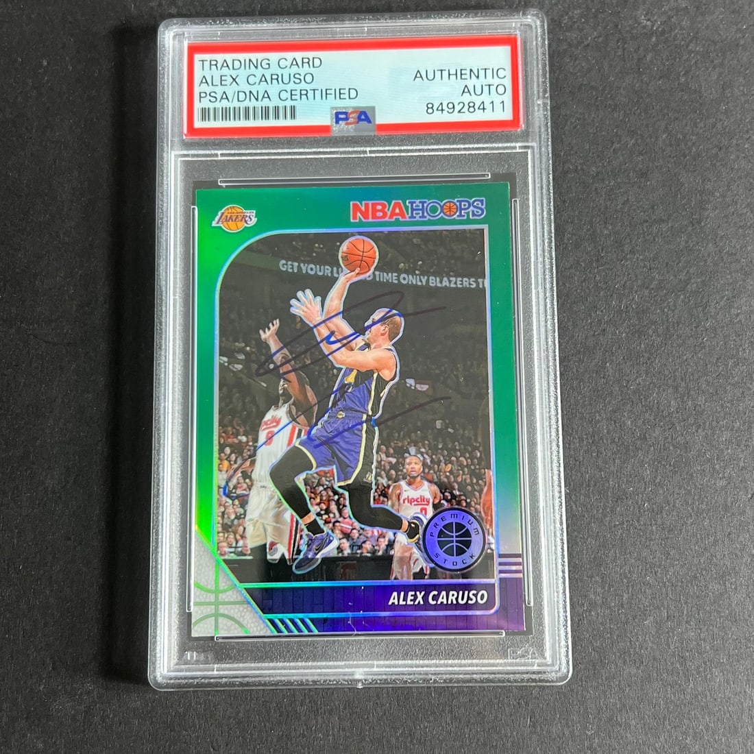2019-20 NBA Hoops #5 Alex Caruso Signed Card PSA/DNA Authenticated Lakers (1 of 2)