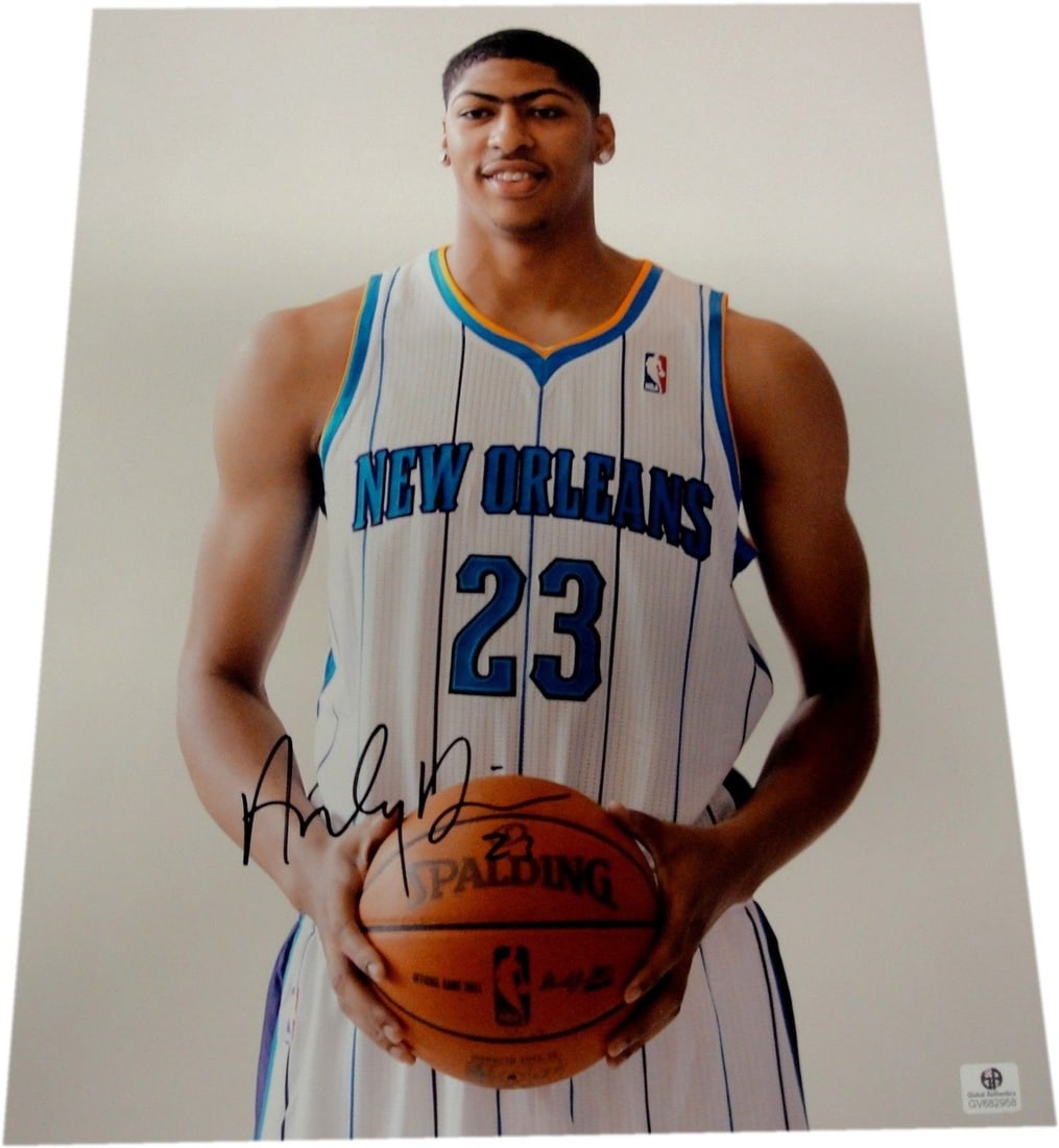 Anthony Davis Hand Signed 11x14 Photo New Orleans Hornets Global Authentication (1 of 2)
