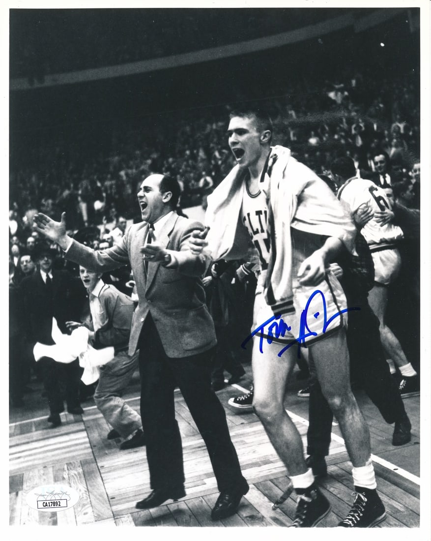 Tom Heinsohn HOF Signed 8x10 Photo Boston Celtics JSA Authenticated: Tom Heinsohn HOF Signed 8x10 Photo Boston Celtics JSA Authenticated Celebrate the legacy of Tom Heinsohn with this autographed 8x10 photo from his Hall of Fame career with the Boston Celtics. This ori