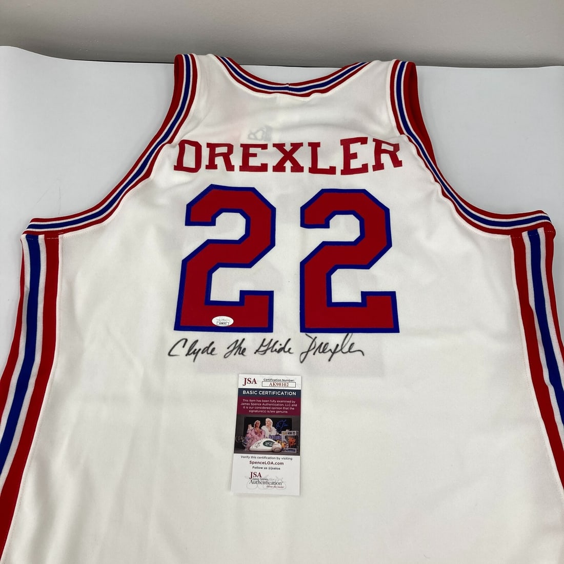 Clyde Drexler Signed 1983 High School Jersey JSA COA: Clyde Drexler Signed 1983 High School Jersey JSA COA Celebrate the legacy of basketball legend Clyde "The Glide" Drexler with this original signed jersey from his 1983 high school days with the Housto