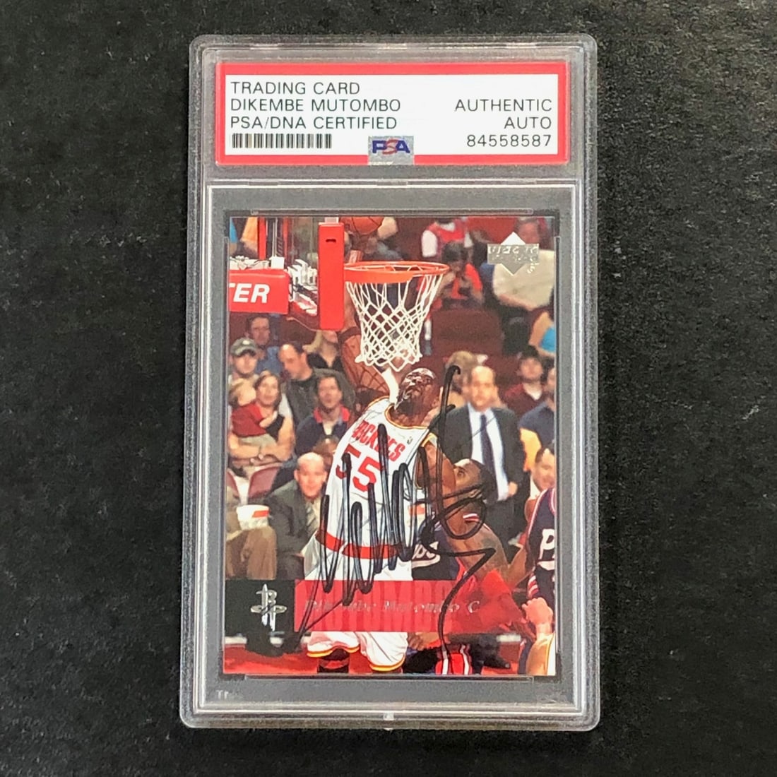2006-07 Upper Deck #67 Dikembe Mutombo Signed Card PSA Authenticated (1 of 2)
