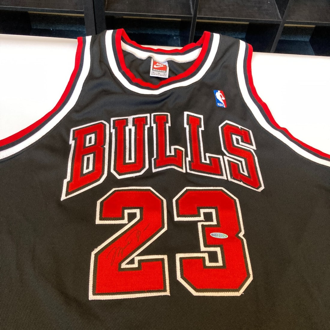 Michael Jordan autographed Chicago Bulls Pro Cut jersey JSA 9 MINT UDA (1 of 9)