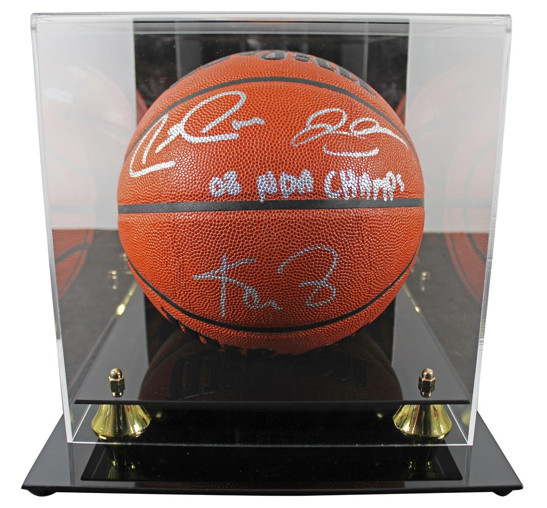Boston Celtics Signed Wilson Basketball Garnett Pierce Allen with Beckett Authentication: Boston Celtics Signed Wilson Basketball Garnett Pierce Allen with Beckett Authentication This officially licensed Wilson indoor/outdoor basketball has been expertly signed by three legendary players o