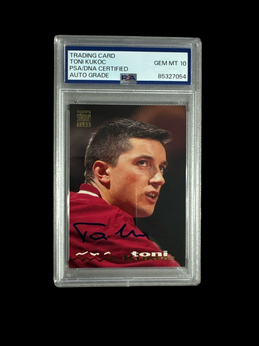 PSA Signed Toni Kukoc 1993 Topps Stadium Club Rookie Card 336: PSA Signed Toni Kukoc 1993 Topps Stadium Club Rookie Card 336 This is an original 1993 Topps Stadium Club #336 rookie card featuring Toni Kukoc of the Chicago Bulls. The card is hard signed by Toni Ku