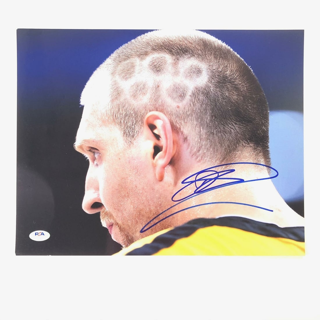 Dirk Nowitzki Autographed 11x14 Photo PSA/DNA Dallas Mavericks: Dirk Nowitzki Autographed 11x14 Photo PSA/DNA Dallas Mavericks This is an original 11x14 photograph featuring Dirk Nowitzki, the legendary player of the Dallas Mavericks. The photo is professionally p
