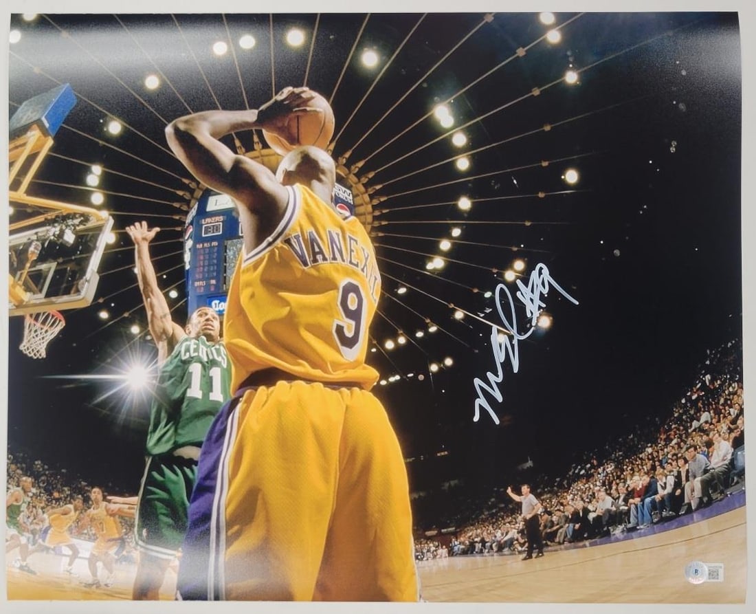 Nick Van Exel Autographed Lakers 16x20 Photo Beckett Authenticated (1 of 3)