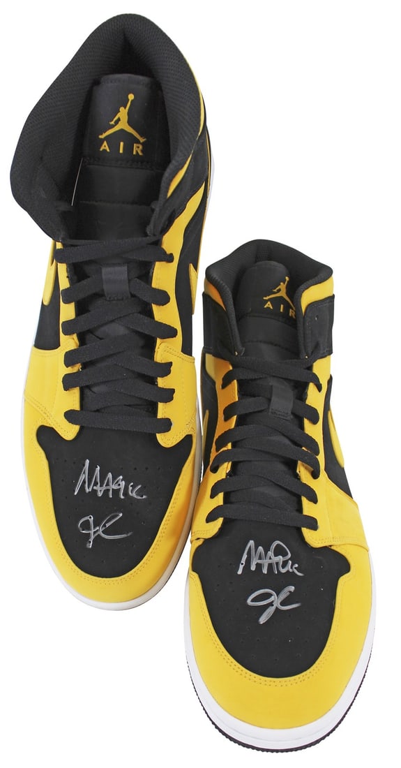 Magic Johnson Autographed 2018 Nike Air Jordan 1 Mid Size 14 With Box Beckett COA (1 of 10)