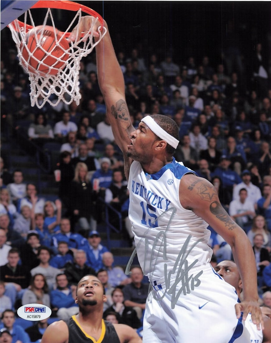 Demarcus Cousins Autographed 8x10 Photo PSA/DNA Warriors Kentucky Wildcats: Demarcus Cousins Autographed 8x10 Photo PSA/DNA Warriors Kentucky Wildcats This is a professionally printed 8x10 photograph featuring Demarcus Cousins, who played for the Golden State Warriors and pre