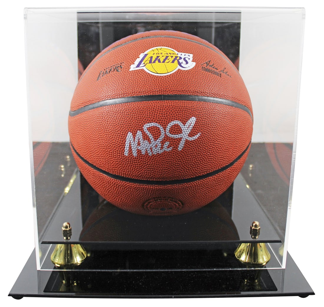 Magic Johnson Signed Wilson Lakers Logo Basketball With Beckett Authentication and Display Case: Magic Johnson Signed Wilson Lakers Logo Basketball With Beckett Authentication and Display Case This Wilson Lakers Logo basketball has been personally signed by Magic Johnson of the Los Angeles Lakers