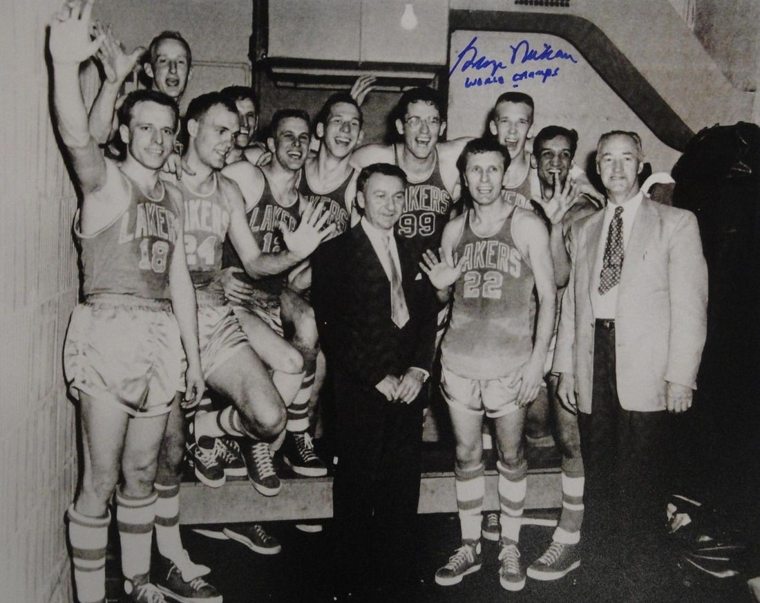 16x20 George Mikan Autographed Photo with Hall Of Fame Sports COA: 16x20 George Mikan Autographed Photo with Hall Of Fame Sports COA This 16"x20" photograph features the autograph of George Mikan, renowned member of the Los Angeles MPLS team. The signature has been a