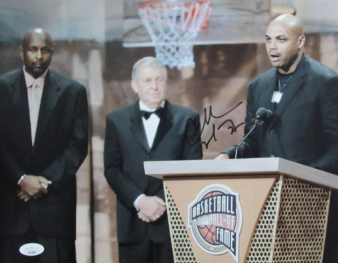 Charles Barkley Autographed 11x14 Photo Philadelphia 76ers JSA Certified: Charles Barkley Autographed 11x14 Photo Philadelphia 76ers JSA Certified This is a Charles Barkley Hall of Fame autographed 11x14 photo showcasing the Philadelphia 76ers, a must-have for any basketbal