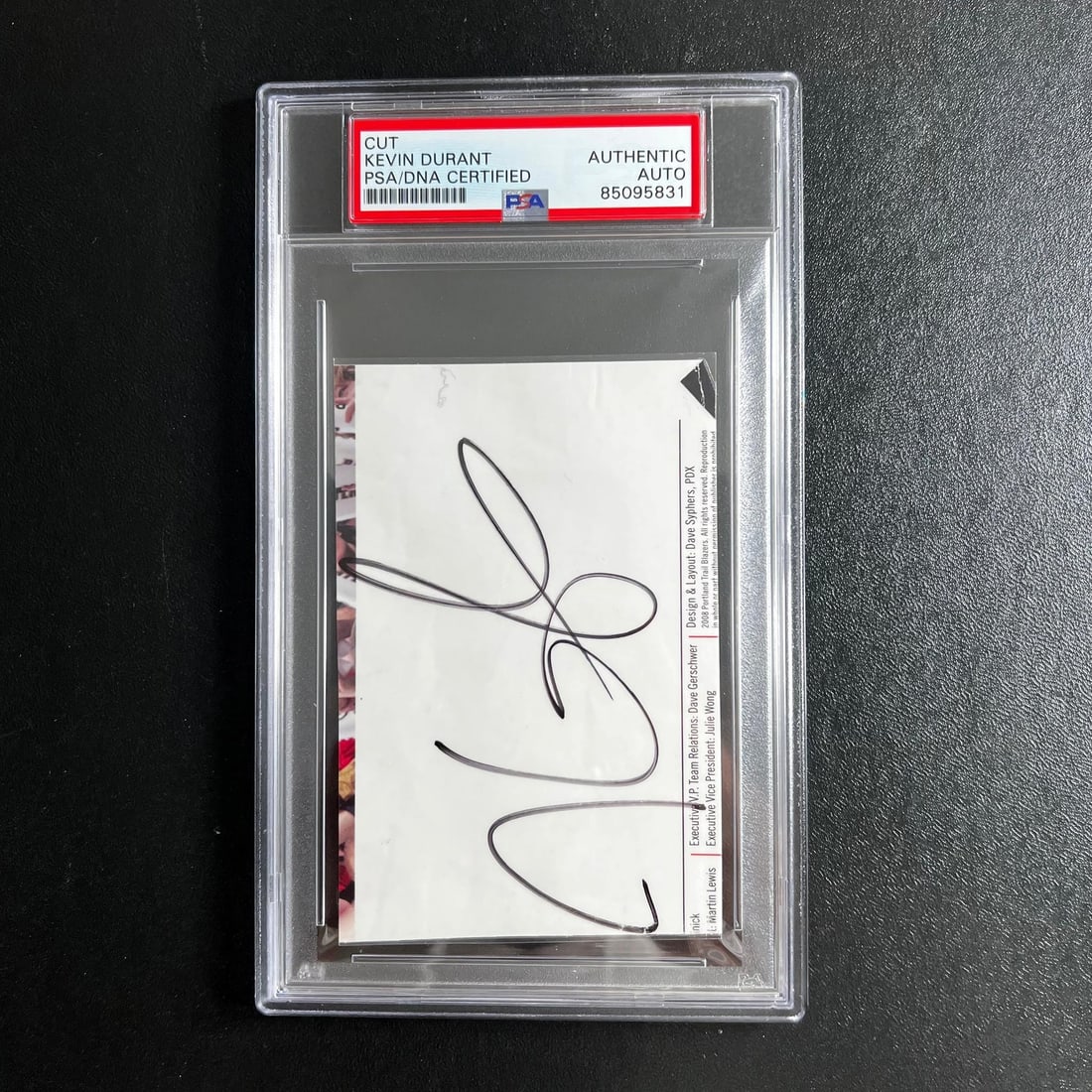Kevin Durant Autographed Cut Signature PSA/DNA Phoenix Suns: Kevin Durant Autographed Cut Signature PSA/DNA Phoenix Suns This item features a cut autograph signed by Kevin Durant, the renowned basketball player of the Phoenix Suns. The signature has been authen