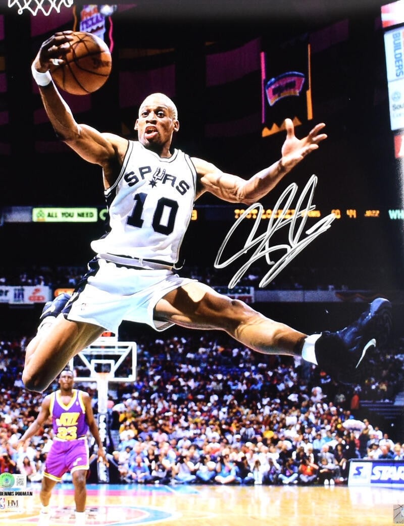 Signed Dennis Rodman Spurs 16x20 Beckett Holo Photo (1 of 10)