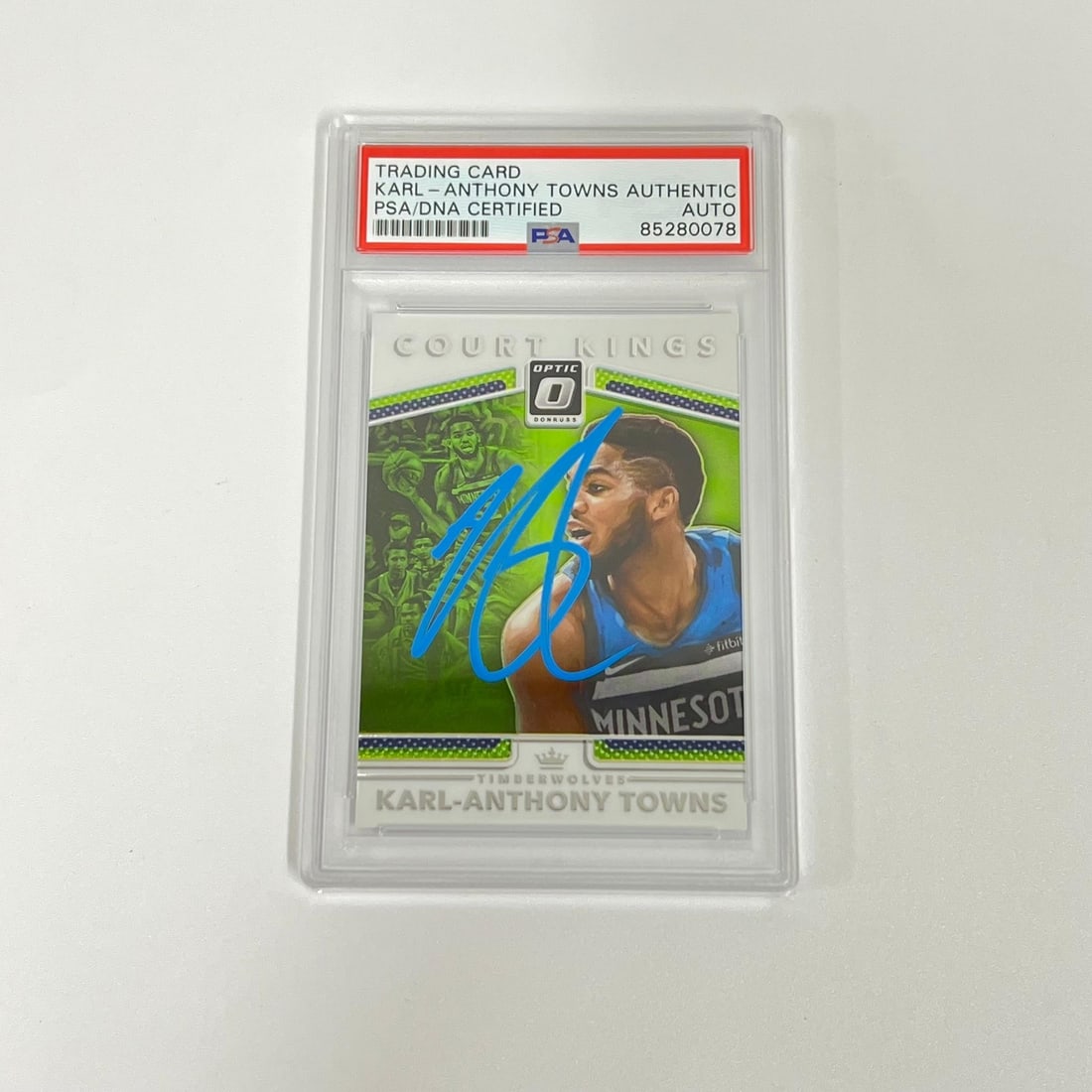 2017-18 Panini Court Kings #32 Karl-Anthony Towns Signed PSA Autographed Card (1 of 2)