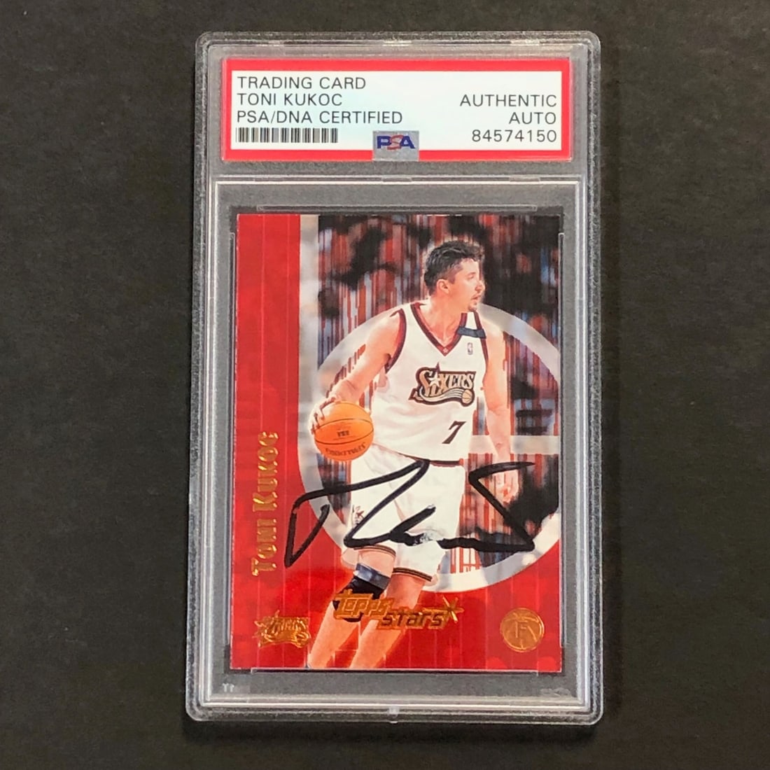 2000-01 Topps Stars #50 Toni Kukoc Signed Card PSA/DNA Authenticated (1 of 2)