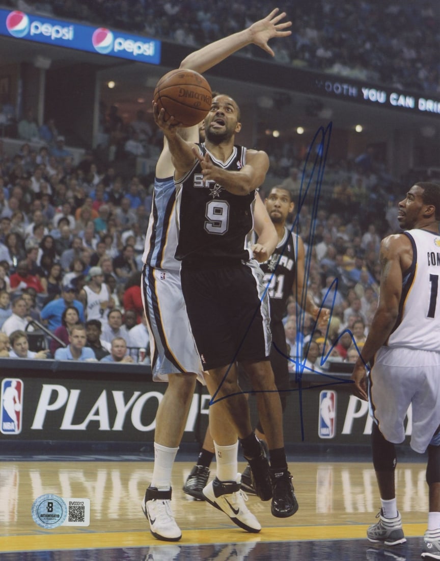 Tony Parker Signed 8x10 Photo Beckett Authenticated San Antonio Spurs Vertical Autograph (1 of 1)