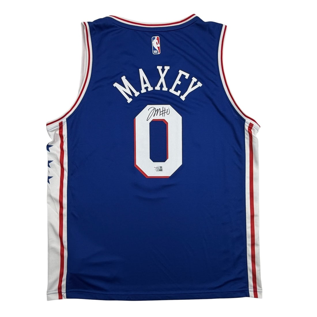 Tyrese Maxey signed Philadelphia 76ers blue Fanatics Authentic jersey: Tyrese Maxey signed Philadelphia 76ers blue Fanatics Authentic jersey This Philadelphia 76ers blue jersey is autographed by Tyrese Maxey and is authenticated by Fanatics. Made from a blend of nylon an