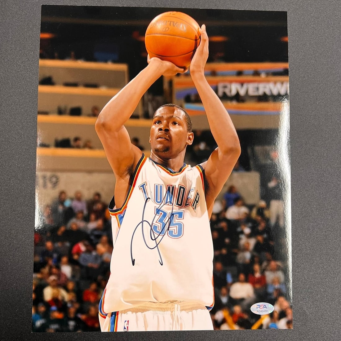 Kevin Durant Autographed 11x14 Photo PSA/DNA Oklahoma City Thunder: Kevin Durant Autographed 11x14 Photo PSA/DNA Oklahoma City Thunder This is a professionally printed 11x14 photo autographed by Kevin Durant, featuring him during his time with the Oklahoma City Thunde