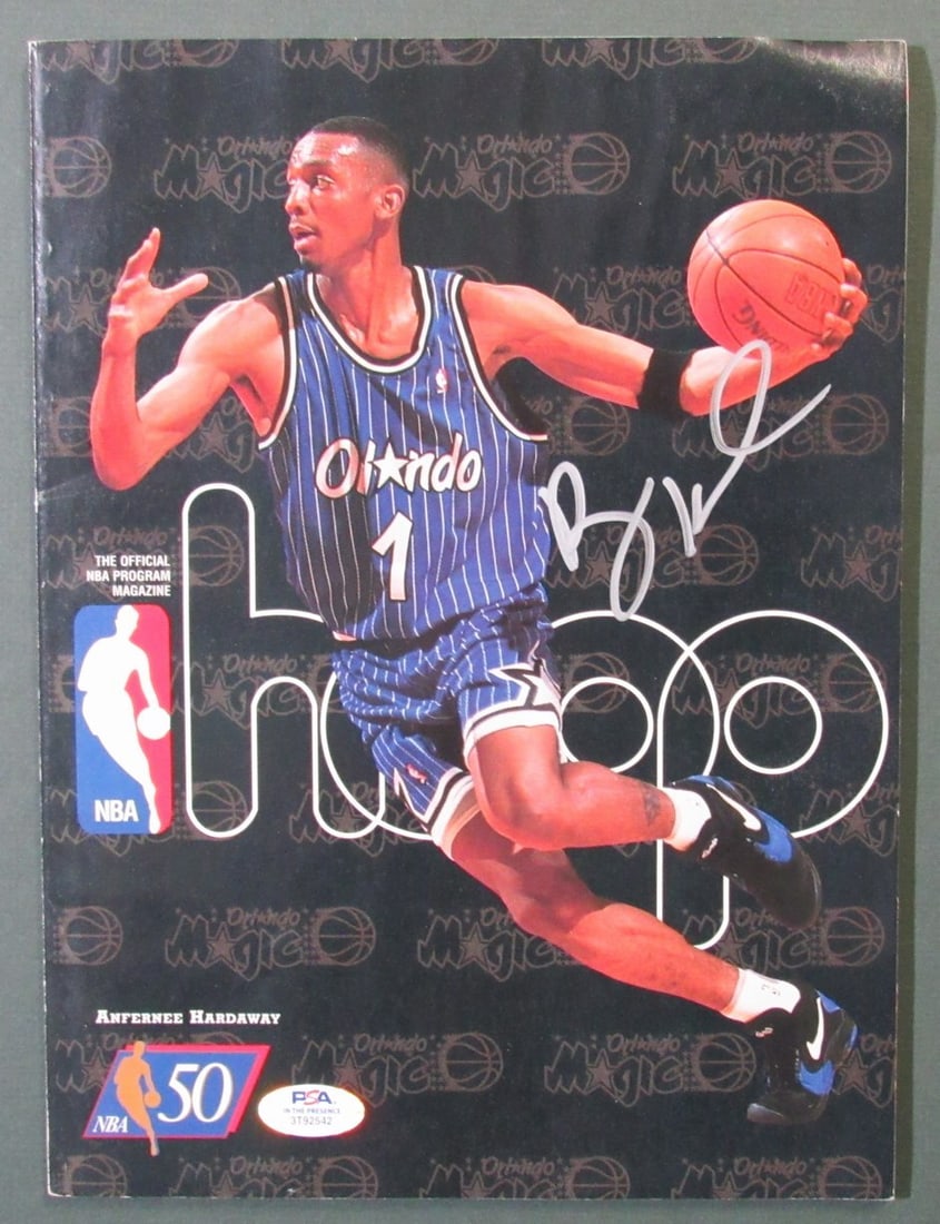Anfernee Hardaway Autographed 1996-97 HOOPS Magazine PSA/DNA: Anfernee Hardaway Autographed 1996-97 HOOPS Magazine PSA/DNA Offered is an original 1996-97 HOOPS Magazine autographed by Anfernee "Penny" Hardaway, a celebrated player of the Orlando Magic. This maga