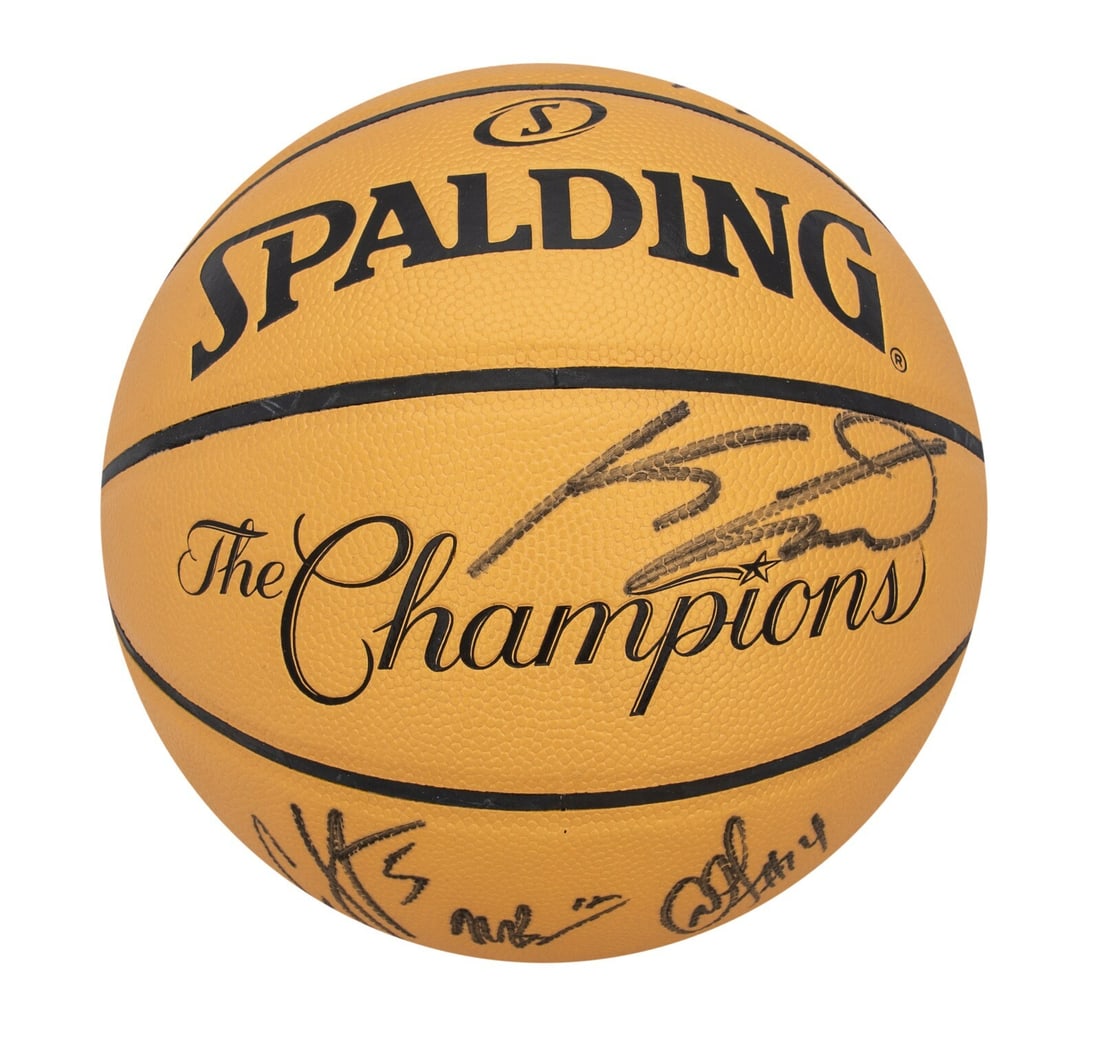 San Antonio Spurs 2013-14 Team Autographed Basketball JSA LOA Tim Duncan: San Antonio Spurs 2013-14 Team Autographed Basketball JSA LOA Tim Duncan This 2013-14 San Antonio Spurs NBA Champions team-signed basketball is a collectible Spalding molten gold basketball featuring 