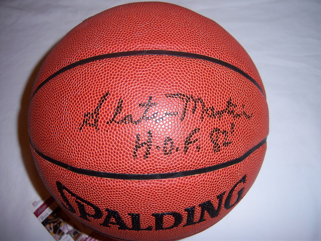 Signed Spalding Basketball Slater Martin JSA COA: Signed Spalding Basketball Slater Martin JSA COA This is an original Spalding basketball signed by Slater Martin, a Hall of Fame inductee in 1982, from the Minneapolis Lakers. The basketball is accomp
