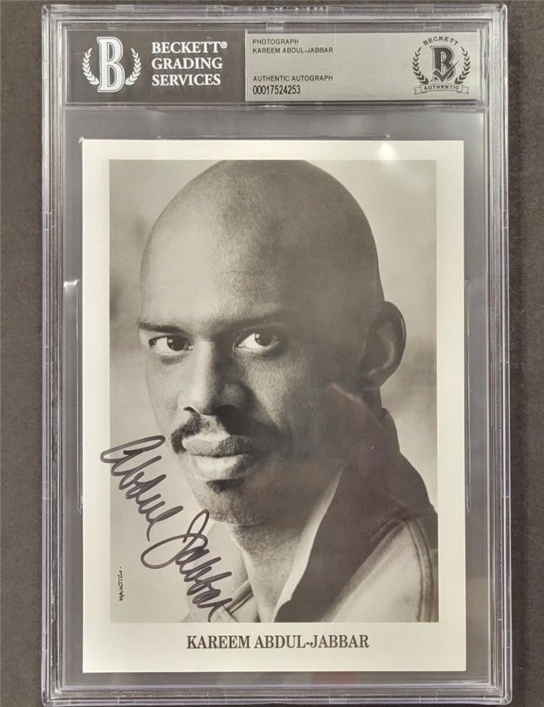 Kareem Abdul-Jabbar Signed Lakers 5x7 Promo Photo Card Beckett BAS: Kareem Abdul-Jabbar Signed Lakers 5x7 Promo Photo Card Beckett BAS Celebrate basketball history with this authentic 5x7 promotional photo card featuring the legendary Kareem Abdul-Jabbar. This item sh