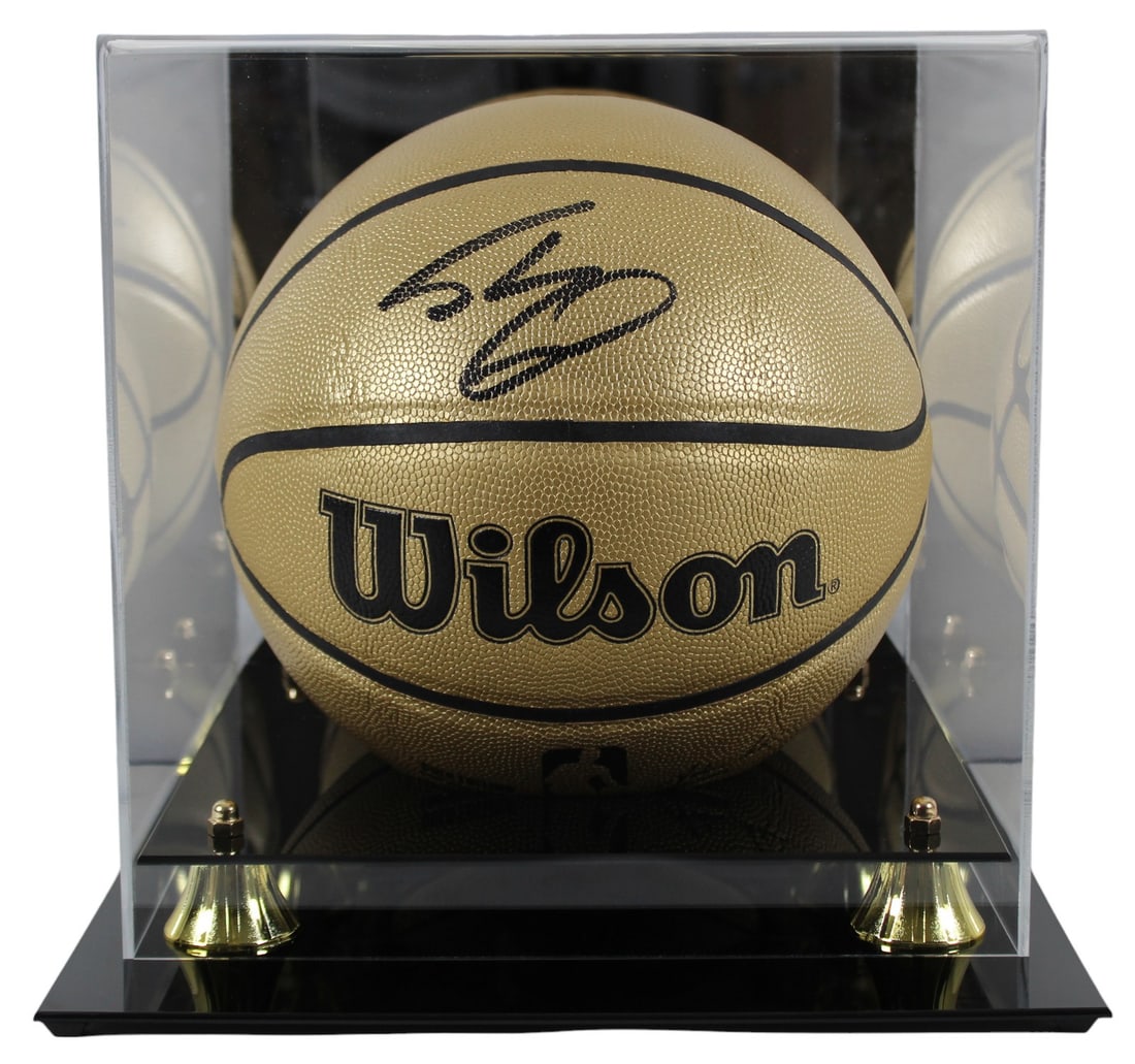 Shaquille O'Neal Signed Gold Wilson Basketball Beckett Witnessed with Display Case: Shaquille O'Neal Signed Gold Wilson Basketball Beckett Witnessed with Display Case This authentic gold Wilson indoor/outdoor basketball has been personally signed by Shaquille O'Neal of the Los Angele