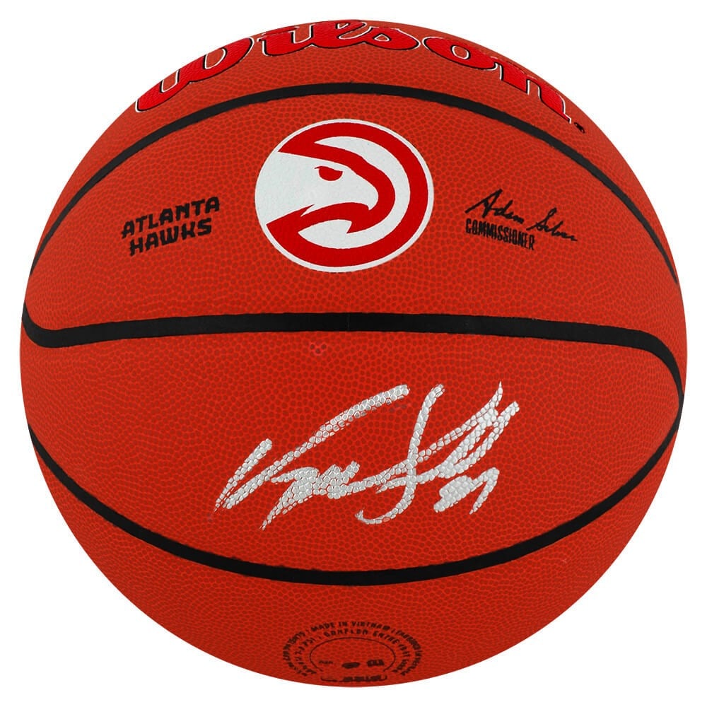 Dominique Wilkins Signed Wilson Atlanta Hawks NBA Basketball with COA: Dominique Wilkins Signed Wilson Atlanta Hawks NBA Basketball with COA This is a signed Wilson NBA basketball featuring the Atlanta Hawks logo, autographed by the legendary Dominique Wilkins. Recognize