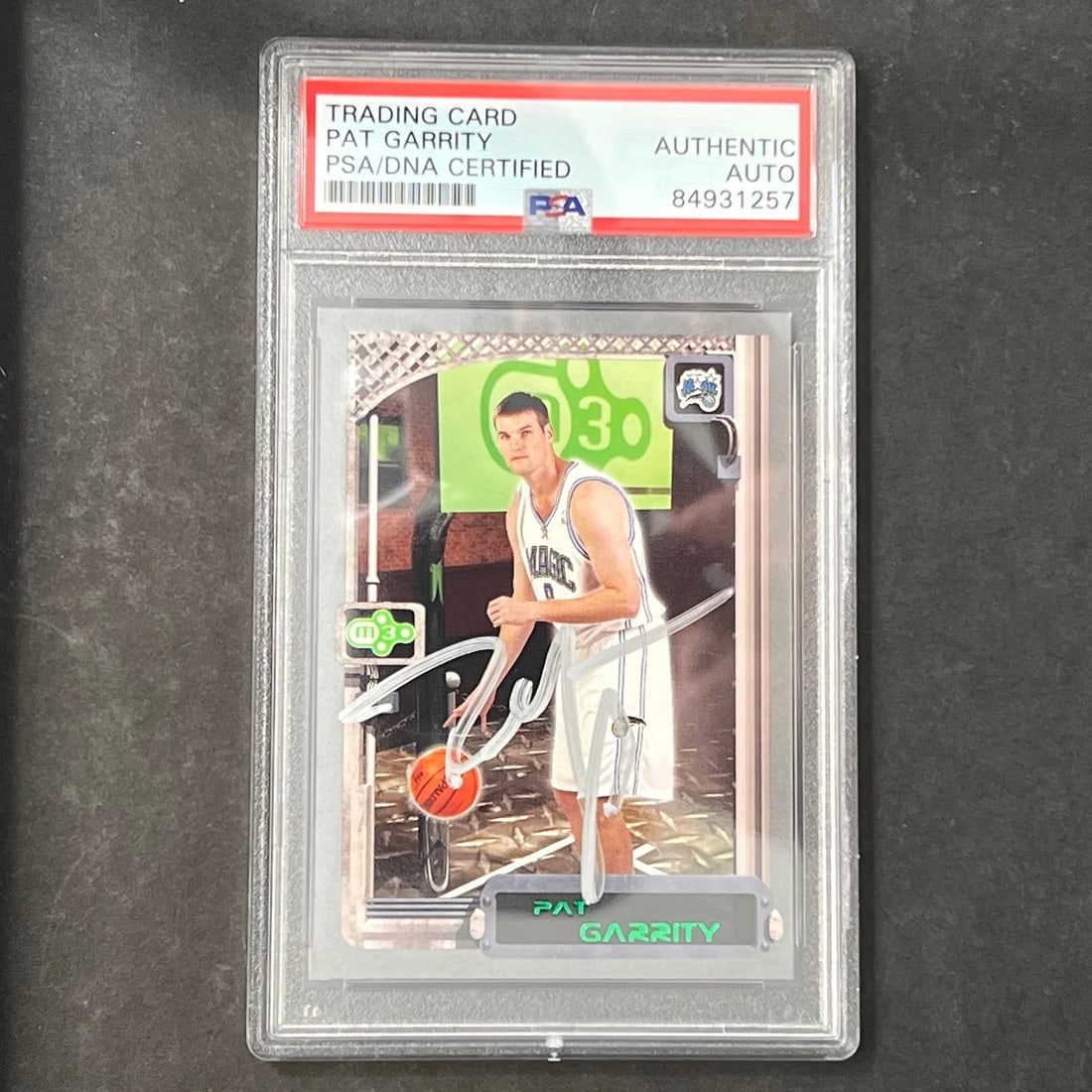 2004 Topps #109 Pat Garrity Signed Card PSA/DNA Orlando Magic: 2004 Topps #109 Pat Garrity Signed Card PSA/DNA Orlando Magic This 2004 Topps #109 card features the signature of Pat Garrity, a former player for the Orlando Magic. The autograph has been authenticat