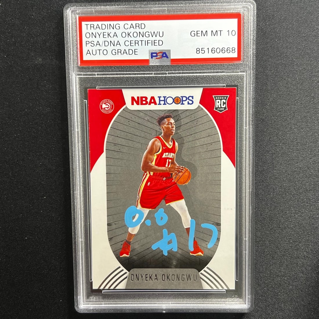 2020-21 NBA Hoops #225 Onyeka Okongwu Signed PSA/DNA Slabbed Card Hawks: 2020-21 NBA Hoops #225 Onyeka Okongwu Signed PSA/DNA Slabbed Card Hawks Presenting a 2020-21 NBA Hoops #225 trading card, personally signed by Onyeka Okongwu, who made his mark playing for the Atlanta