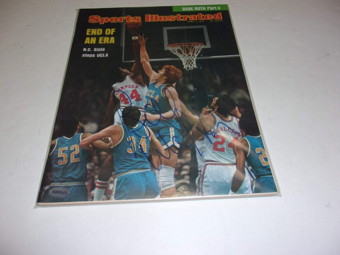 Signed Sports Illustrated Magazine Bill Walton UCLA End of Era With COA: Signed Sports Illustrated Magazine Bill Walton UCLA End of Era With COA This is a pre-owned Sports Illustrated magazine featuring Bill Walton and the UCLA Bruins Dynasty, titled "End of an Era." The m