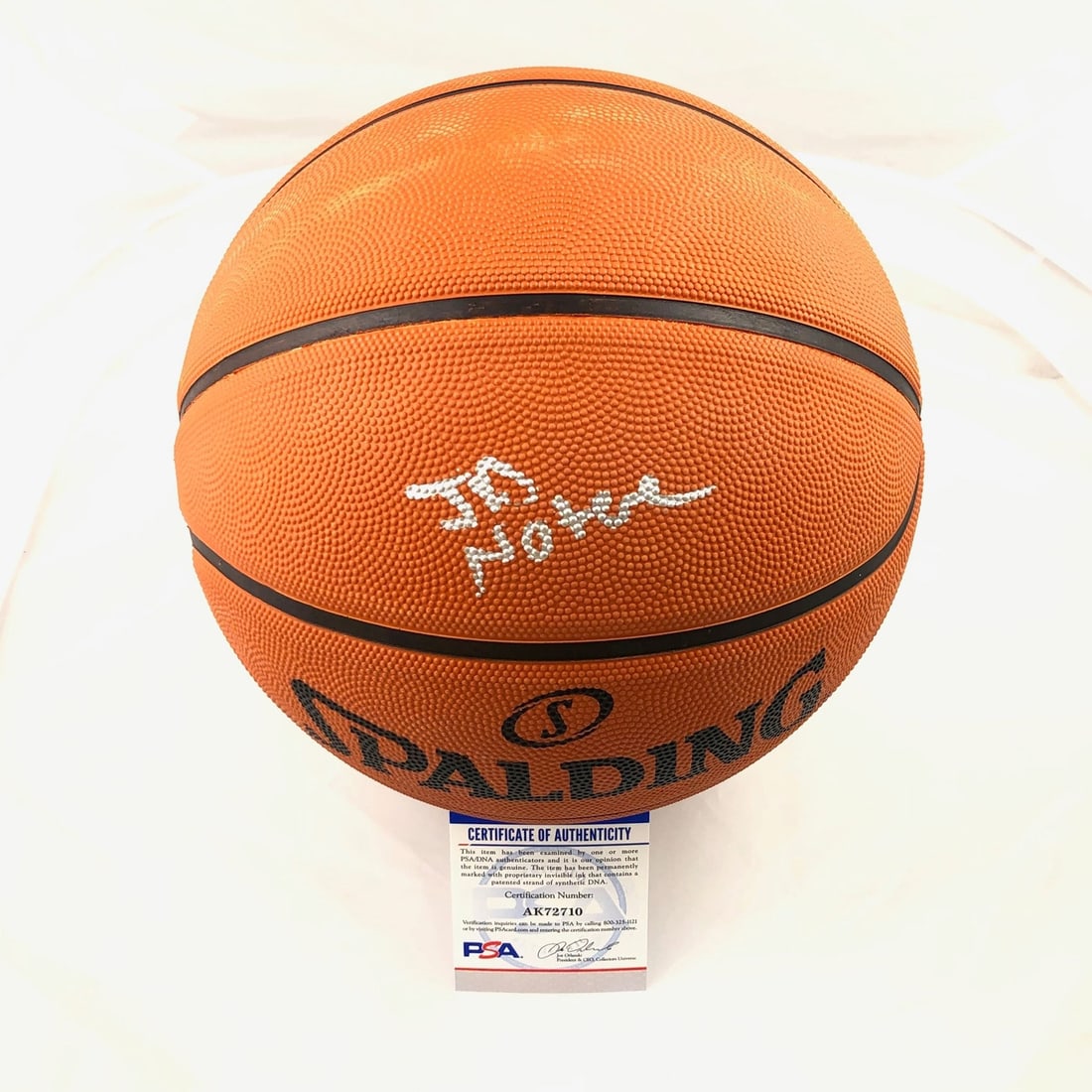 PSA DNA authenticated Spalding basketball signed by J D Notae: PSA DNA authenticated Spalding basketball signed by J D Notae This is an original Spalding basketball autographed by J.D. Notae of the Arkansas Razorbacks. The signature has been authenticated by PSA/