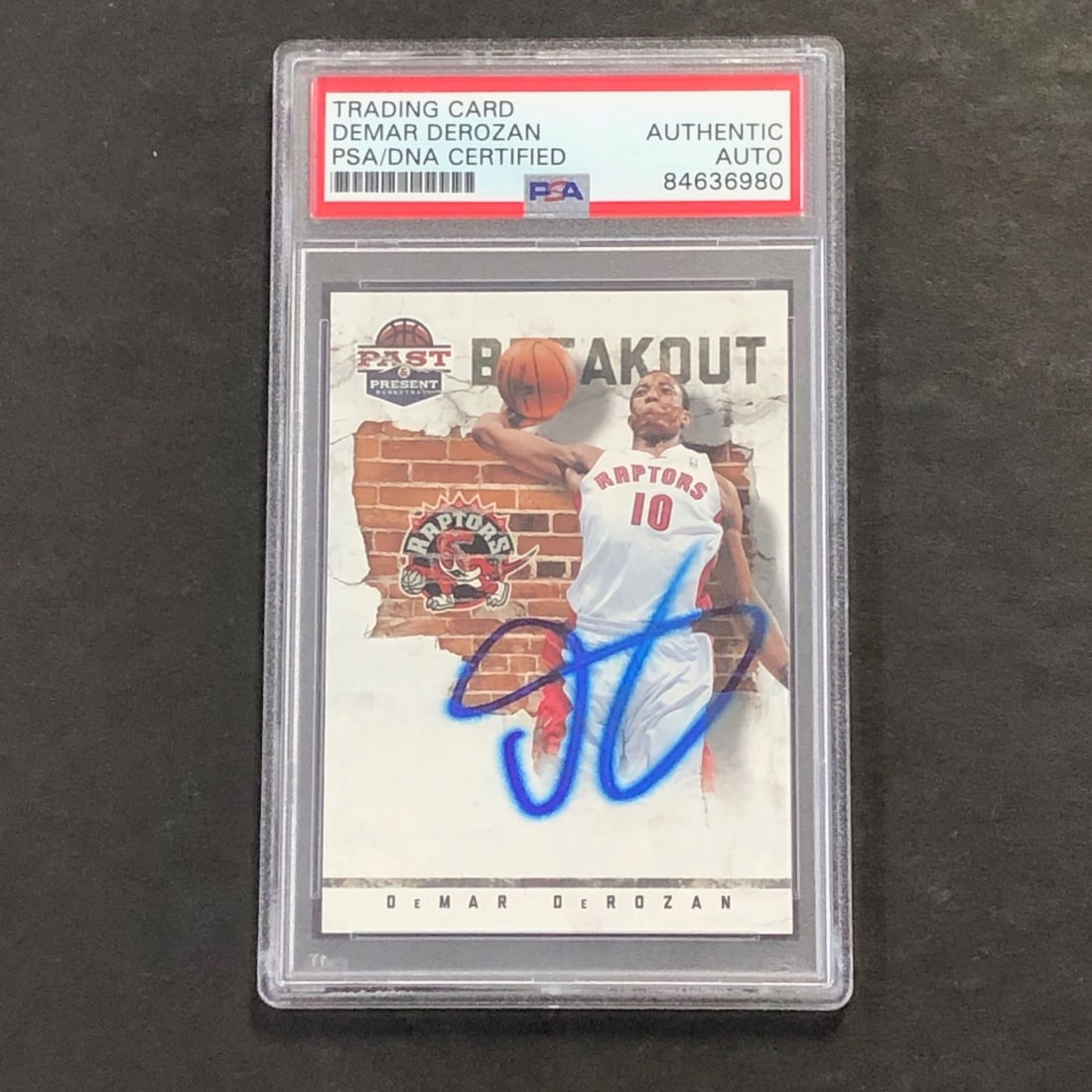 2012-13 Panini Breakout #25 DeMar DeRozan Signed Card PSA Authenticated Raptors (1 of 2)