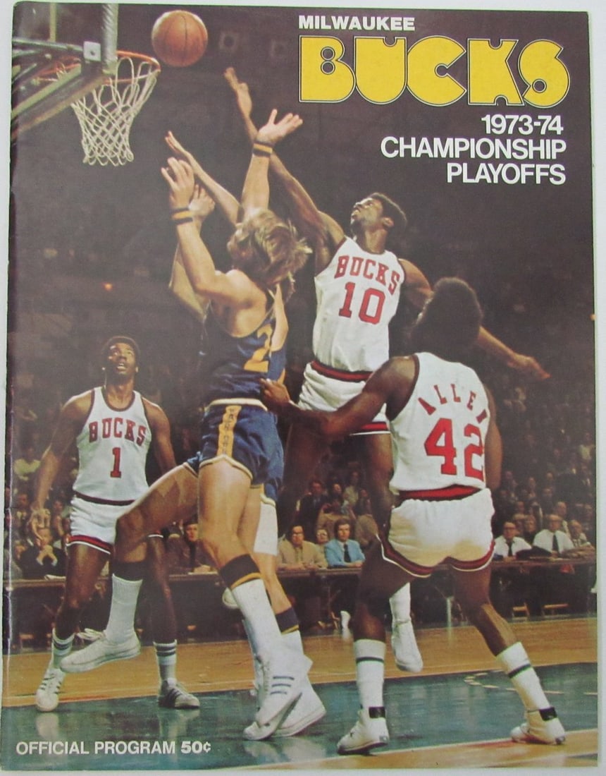 NBA 1973-74 Playoff Program Game 2 Milwaukee Bucks Versus Boston Celtics: NBA 1973-74 Playoff Program Game 2 Milwaukee Bucks Versus Boston Celtics This is an original program from Game 2 of the 1973-74 NBA playoff series between the Milwaukee Bucks and the Boston Celtics. T