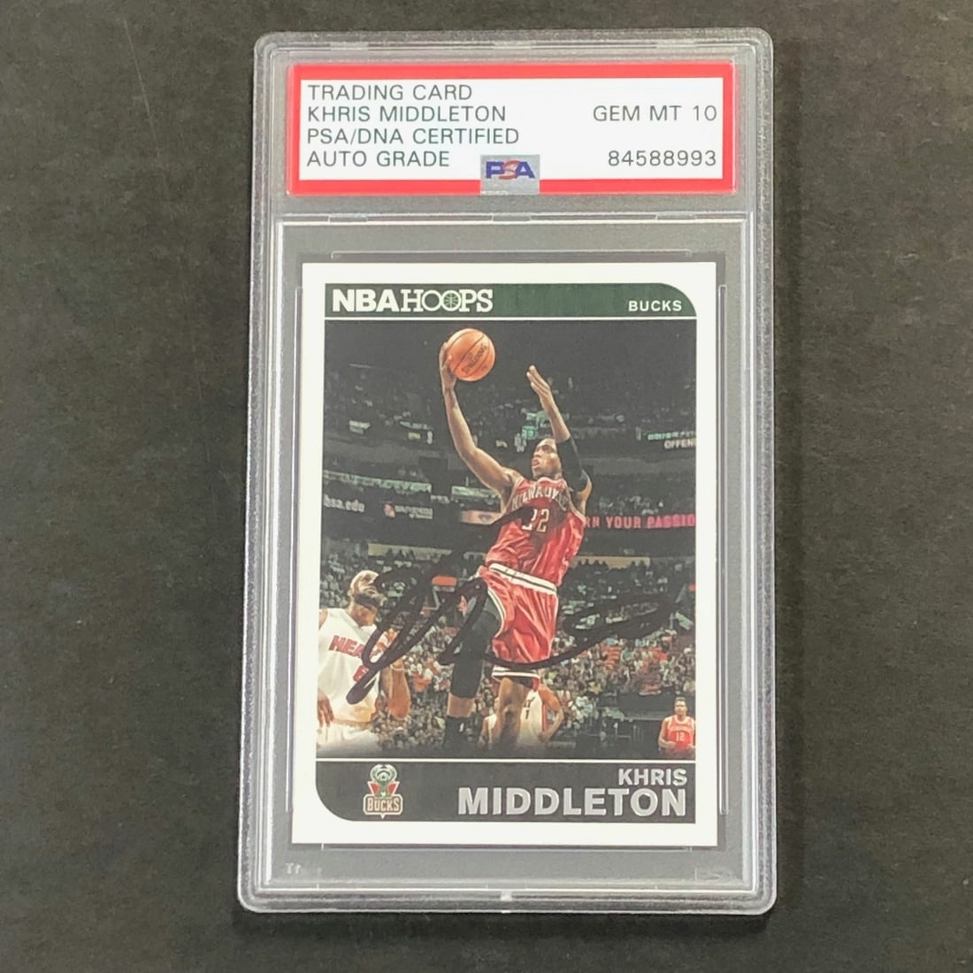 Khris Middleton autographed 2014-15 NBA Hoops card PSA DNA 140 Bucks: Khris Middleton autographed 2014-15 NBA Hoops card PSA DNA 140 Bucks This is a 2014-15 NBA Hoops #140 trading card featuring Khris Middleton of the Milwaukee Bucks. The card has been hand-signed by Kh