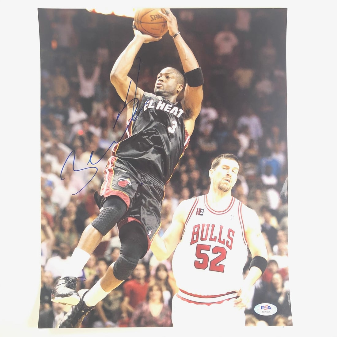Dwyane Wade Autographed 11x14 Photo PSA/DNA Miami Heat: Dwyane Wade Autographed 11x14 Photo PSA/DNA Miami Heat This is a professionally printed 11x14 photograph autographed by Dwyane Wade, the renowned NBA player known for his time with the Miami Heat. The