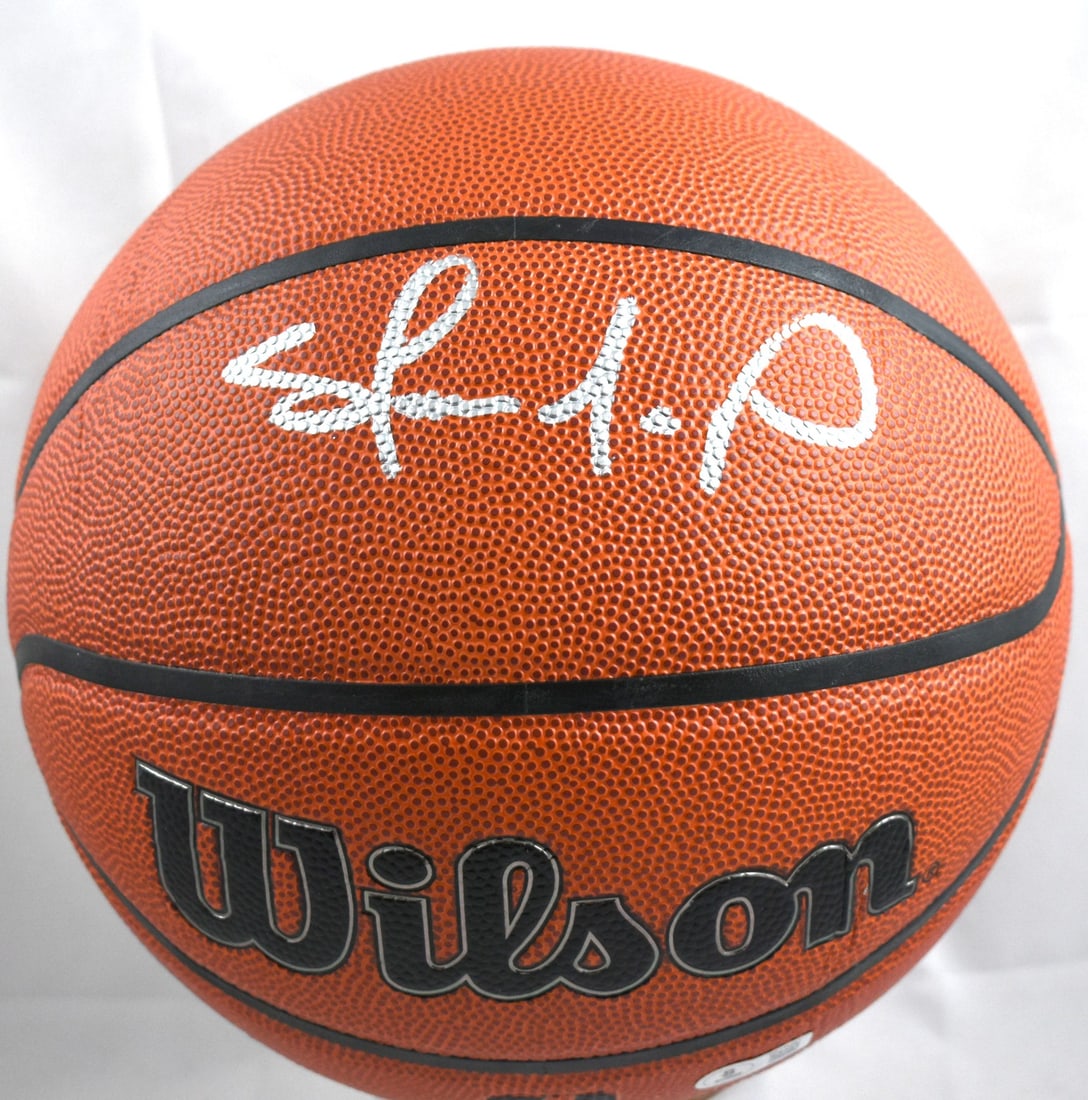 Shawn Kemp signed Wilson NBA ball Beckett hologram Seattle Supersonics: Shawn Kemp signed Wilson NBA ball Beckett hologram Seattle Supersonics This is an authentic NBA Wilson basketball autographed by Shawn Kemp. The ball is an original item associated with the Seattle Su