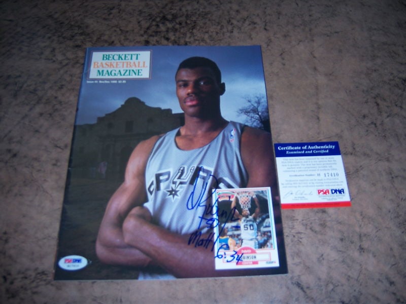 Signed David Robinson PSA DNA Beckett Basketball Magazine (1 of 2)