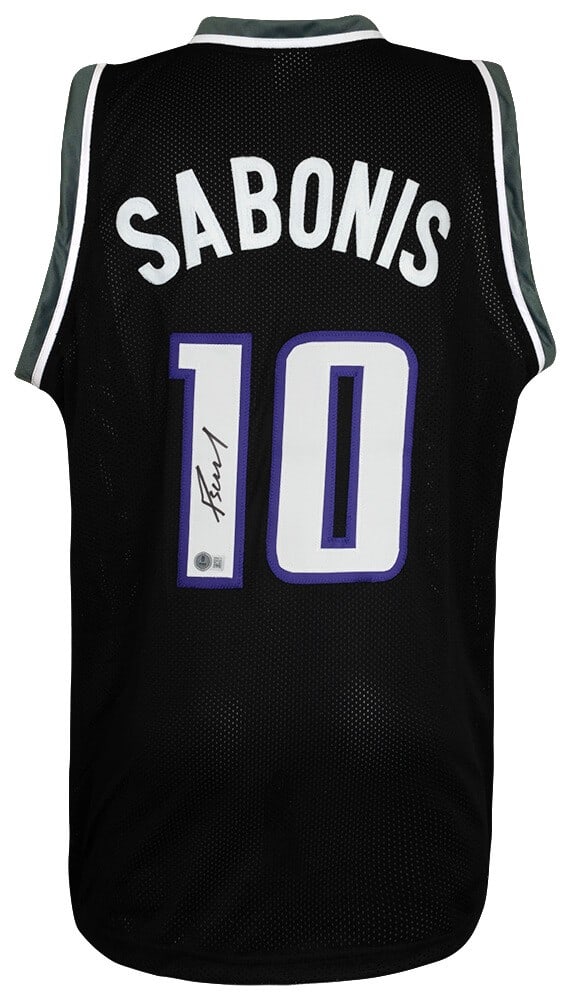 Domantas Sabonis Signed Black Custom Jersey with Beckett COA: Domantas Sabonis Signed Black Custom Jersey with Beckett COA This is a Domantas Sabonis signed black custom basketball jersey from the Sacramento Kings, perfect for any fan or collector. The jersey is