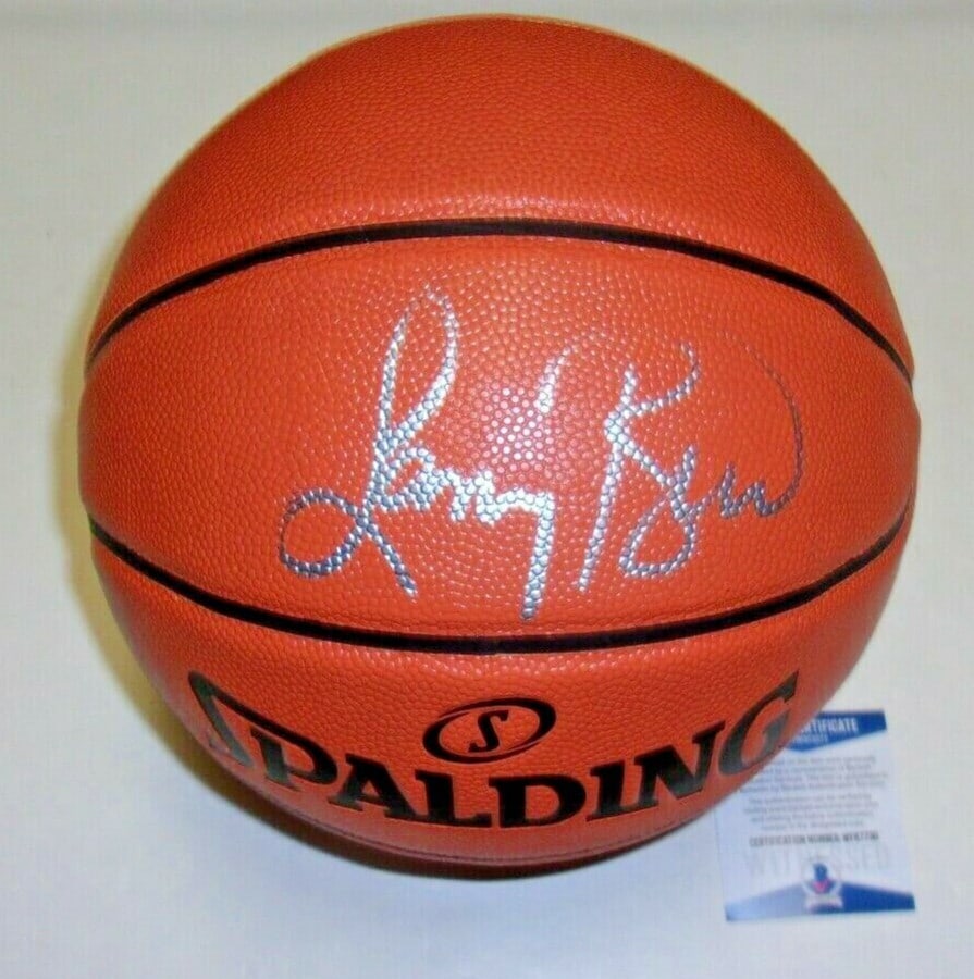 Signed Basketball by Larry Bird Boston Celtics Beckett Authenticated: Signed Basketball by Larry Bird Boston Celtics Beckett Authenticated This is a pre-owned basketball signed by Larry Bird, legendary player of the Boston Celtics and three-time NBA champion. The ball i