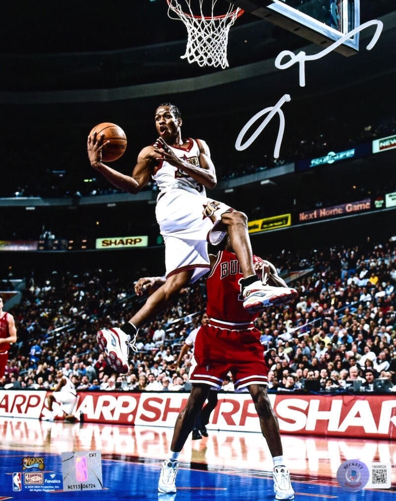 Allen Iverson signed 76ers 8x10 layup photo Beckett holo: Allen Iverson signed 76ers 8x10 layup photo Beckett holo This is an original 8x10 photograph featuring Allen Iverson of the Philadelphia 76ers, personally autographed by Iverson. The signature has bee