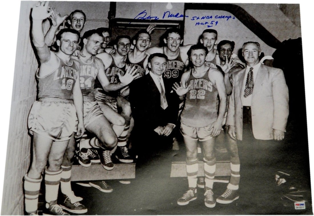 PSA DNA Authenticated 20x24 George Mikan Signed Lakers Photograph: PSA DNA Authenticated 20x24 George Mikan Signed Lakers Photograph This is an original 20x24 inch photograph featuring the Los Angeles Lakers team, hand signed by George Mikan. The autograph has been a